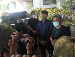 Ade Yasin Kunjungi Kediaman Capt Afwan Pilot Sriwijaya Air di BCE
