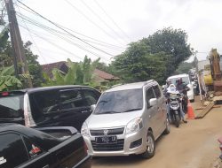 Proyek Galian Perumda Air Minum Tirta Kahuripan di Klapanunggal, Dikeluhkan Pengendara