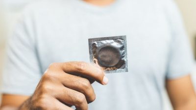 Benarkah Kondom Bergerigi Bikin Wanita Orgasme Lebih Cepat? Yuk Cek Faktanya