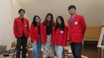 Mahasiswa Mercu Buana Latih Siswa Metland School Personal Branding
