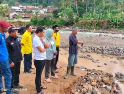Aan Triana Dewan Peringatkan Kontraktor Segera Selesaikan Proyek Tanggul Cidurian