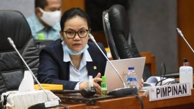 Komisi X DPR Minta Pemerintah Evaluasi PTM 100 Persen