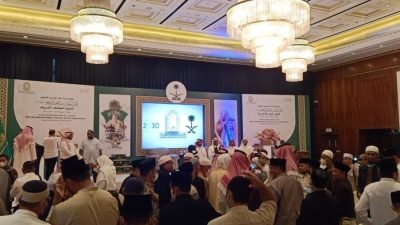 Alhamdulillah, Saudi Kembali Distribusikan Al-Qur’an dan Kurma di Indonesia