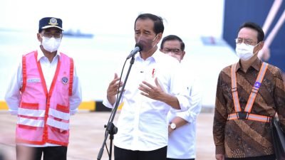 Jokowi Optimistis Ekspor Mobil Dari Pelabuhan Patimban Capai 180 Ribu Unit di 2022