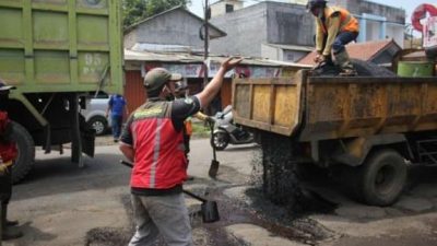 Horeee, Jalan Provinsi Mulai Dipoles, Pak Kades Gunung Putri Bilang Begini