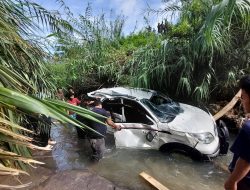 Mobil Masuk Jurang di Karang Tengah, Sopir Diduga Ngantuk