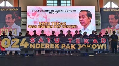 1.800 Relawan Blora Satu Tekad 2024 Tegak Lurus Kawal Jokowi