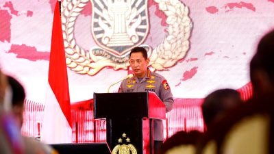Pastikan Stok Aman dan Harga Sesuai, Kapolri Cek Pabrik Minyak Goreng di Bali