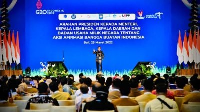 Jokowi Minta Menteri Hingga Kepala Daerah Batasi Pengadaan Barang Impor