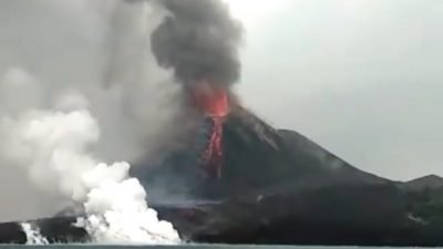 Gunung Anak Krakatau Kembali Keluarkan Erupsi, Kini Status Siaga Tiga