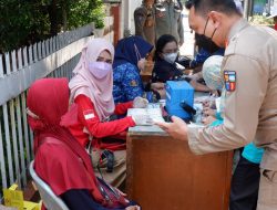 Asli Keren, Satpol PP Kota Bogor Kasih Hadiah Emas Kepada yang di Suntik Vaksin Booster