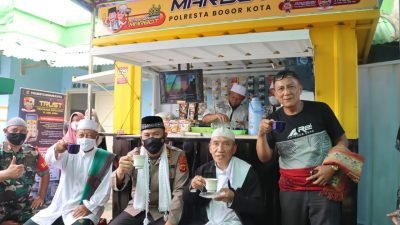 Lagi, Kapolresta Bogor Kota Serahkan Marbot Mart ke Marbot Masjid Al Barokah