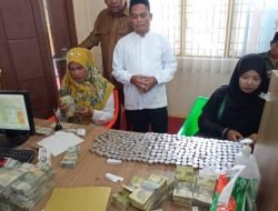 Daftar Haji Pakai Uang Receh Hasil Jual Siomay, Kisah Nurkhalis dan Maftuhah Menginspirasi