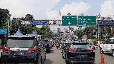 Lebaran Hari Kedua, Arus Lalu Lintas di Jalur Puncak Diprediksi Padat