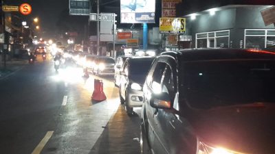 Antrian Panjang Kendaraan Terjadi di Jalur Puncak Menuju Bogor