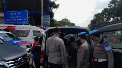 Heboh! Ada Ambulans “Bodong” Tamasya ke Puncak