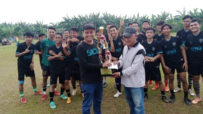Cari Bibit Berbakat untuk Jadi Tim Inti, Pemdes Tlajung Udik Gelar Turnamen Sepak Bola Antar Dusun