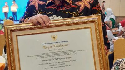 Dinas Arsip dan Perpustakaan Kabupaten Bogor Sabet Penghargaan Kategori “A” Tingkat Nasional