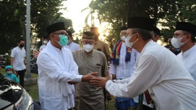Iwan Setiawan bersama Forkopimda Shalat Idul Fitri Perdana di Masjid Baitul Faizin