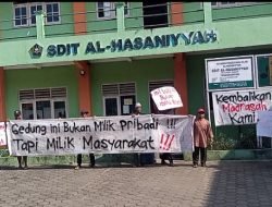 Ratusan Warga Geruduk SDIT Yayasan Al-Hasaniyyah, Ini Penyebabnya