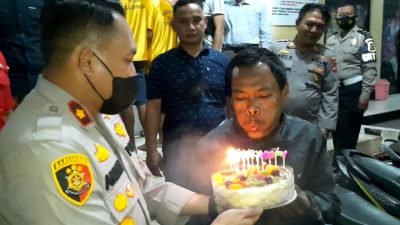 Asli Keren, Korban Curanmor Ini Dapat Kado Istimewa dari Polsek Cileungsi di Hari Ulang Tahunnya