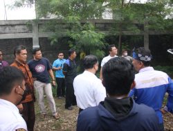 Keluarkan Bau Tak Sedap dan Bikin Sesak Nafas, Pembakaran Limbah PT Pop Can Utama Disidak Kades Gunung Putri