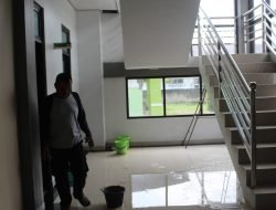 Aan Dewan Minta Kontraktor Segera Perbaiki Gedung Kantor Kecamatan Rumpin Yang Bocor