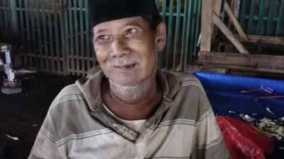 Rawat kakek Yang Terlantar Hingga Dijemput Keluarganya, Pemdes Cileungsi Kidul Diapresiasi Walkot Bekasi