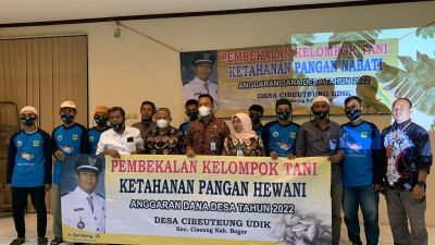 Jaga Ketahanan Pangan, Pemdes Cibeteung Udik Berikan Bantuan dan Pembekalan Kepada Kelompok Tani