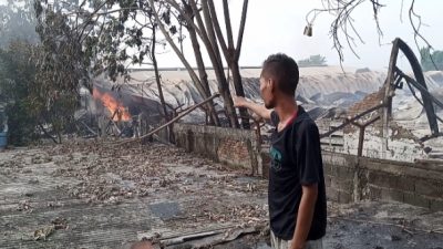 Pasca Kebakaran Pabrik Alumunium Foil di Gunung Putri, Warga Masih Berjaga-jaga