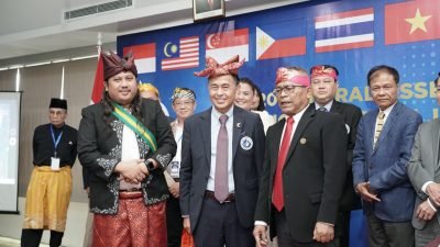 Ketua PWI Babel Kenalkan Destar dan Cual di Confederation of ASEAN Journalists di Bali