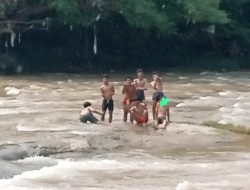 Cerita Bocah Selamat Saat Terseret Arus Sungai Cileungsi, ‘Naufal Teriak Minta Tolong’
