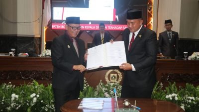 Plt Bupati Bogor Bersama DPRD Tetapkan Raperda APBD Perubahan Tahun 2022