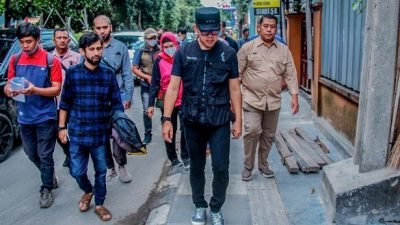 Sidak Pengerjaan Pembangunan Trotoar Pandu Raya, Bima Arya Soroti Hal Ini