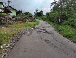 Jalan Rusak Parah di Sukamakmur Ini Dikeluhkan Warga, Camat: Dinas Terkait, Tolong Lah!