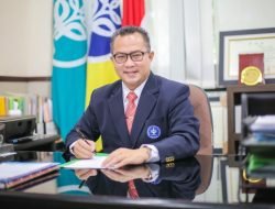 Prof Arif Satria Terpilih Sebagai Most Popular Leader in Social Media 2022