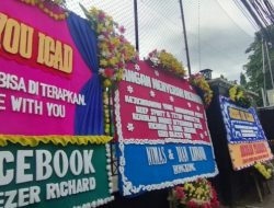 Karangan Bunga Dukungan ke Bharada E Hiasi PN Jaksel, Minta Diterapkan Pasal 51 Ayat 1