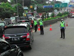 Jelang Libur Nataru, Jumlah Kendaraan Mengarah ke Kawasan Puncak Alami Peningkatan