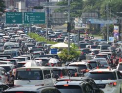 Dua Hari Jelang Natal, Volume Kendaraan di Jalur Puncak Naik 20 Persen