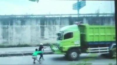 Bikin Konten Medsos, Remaja Asal Kota Bogor Tewas Terlindas Truk di Exit Tol Gunung Putri