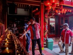 Silaturahmi Dengan Keluarga Besar Vihara Dhanagun, Bima Arya Sampaikan Hal Penting Ini