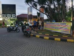Sering Terjadi Aksi Pencurian Akibat Minim Pengamanan, Warga Perumahan Cibubur Country Lakukan Aksi Protes