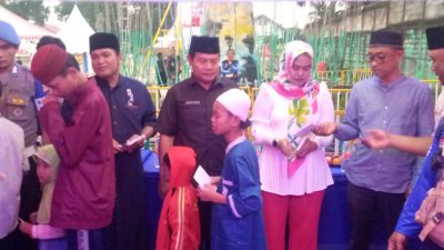 Pasar Malam Perdana Ria, Berbagi Bersama Anak Yatim di Kota Batu Ciomas