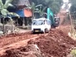Galian Ilegal di Tanjungsari Dikeluhkan Warga, Sebabkan Jalan Rusak Hingga Ancam Keselamatan