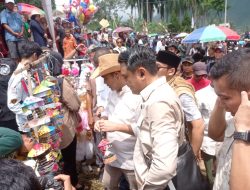 Wakil Ketua MPR Ahmad Muzani Borong Burung Emprit di Festival Kuluwung, Lalu Dilepasliarkan
