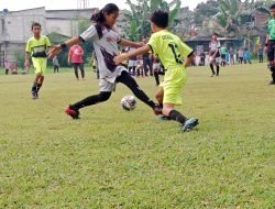 Pemain Wanita di Ajang Pembinaan Sepak Bola Usia Dini OSC Tampil Memukau