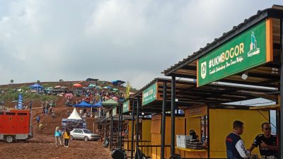 Selain Ribuan Penonton, UMKM Lokal Banjiri Event Grasstrack Bhayangkara Ke-77 di Sirkuit JA Racing Cileuksa Sukajaya