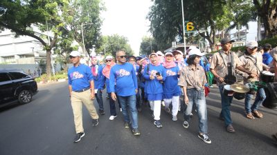 Jalan Santai PWI Pusat HUT ke-62 IKWI Berlangsung Meriah, Banjir Doorprize