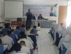 Sat Narkoba Polres Bogor dan AJB Sosialisasikan Bahaya Narkoba dan Berita Hoax di MPLS SMKN 1 Gunung Sindur