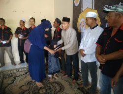 Memuliakan Anak Yatim, Paguyuban RT RW Se-Desa Cinangka Gelar Santunan